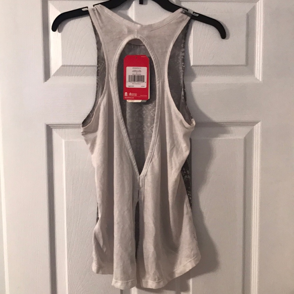 The North Face Women's Tank - Picture 2 of 3